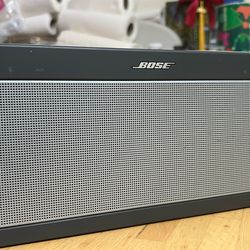 BOSE SoundLink III  : Gen 3 Excellent Condition
