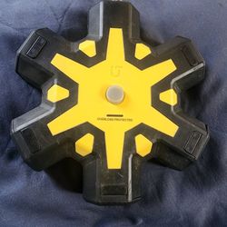 Utilitech 15-Amp Single To Five Yellow Basic Standard Adapter with overload protection