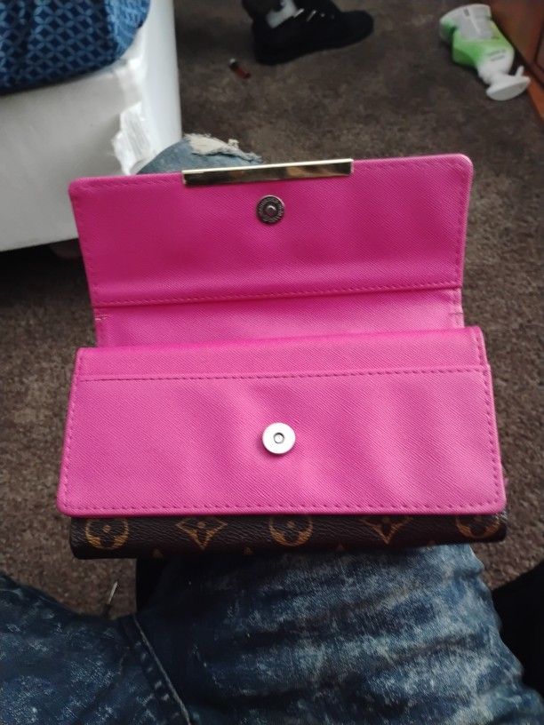 30$ Pink Wallet