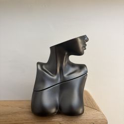 Billie Eilish No. 2 Perfume 3.4oz – Black Bust Bottle