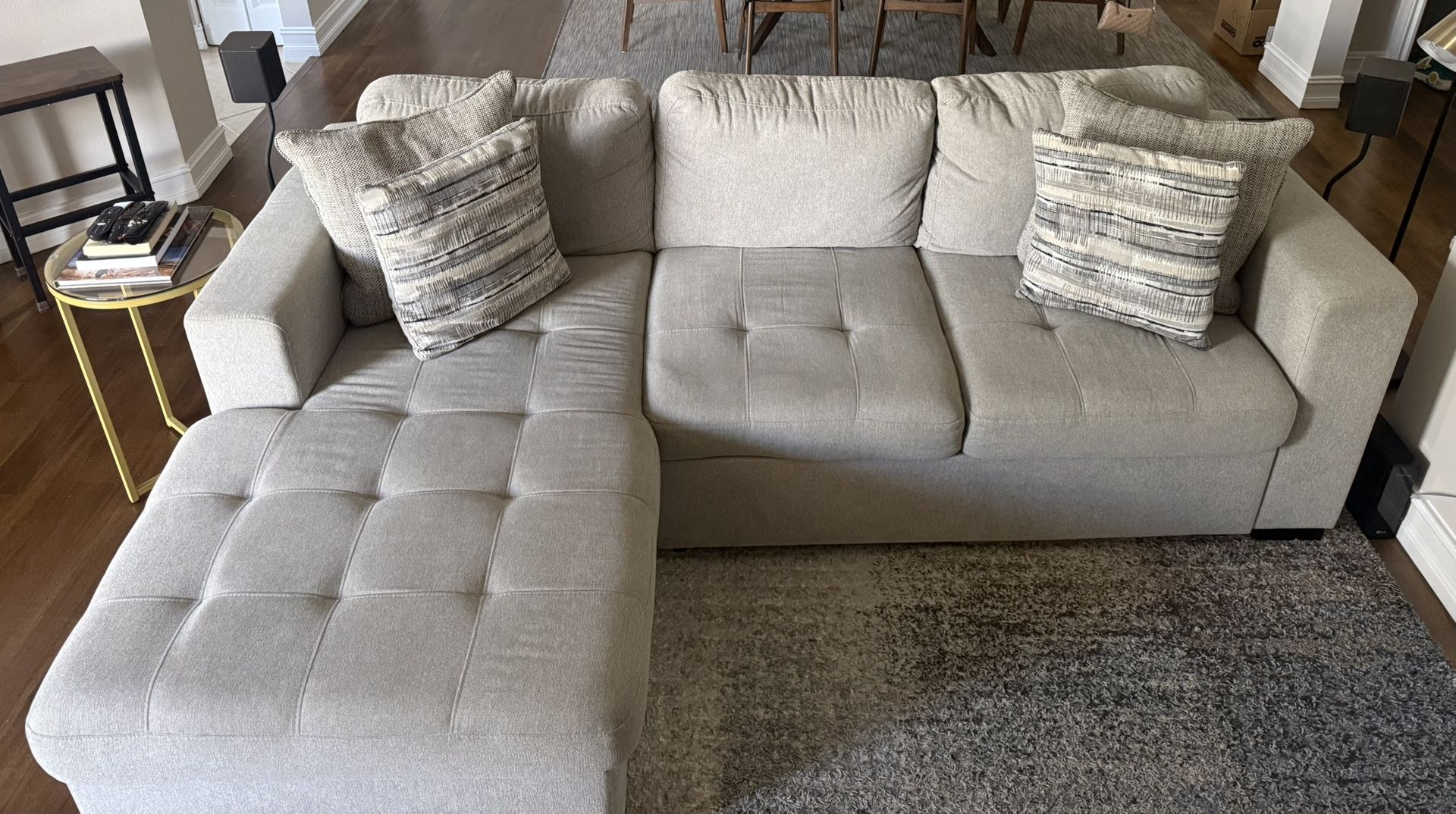 Geneva Sleeper Sectional - (Rooms to Go)