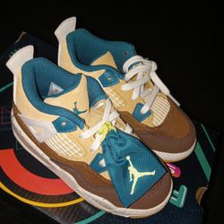 LOT OF SHOES ( ALL NEW)