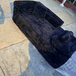 Lounge style couch new