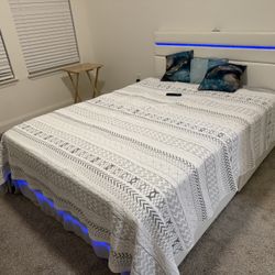 Queen Bedframe with LEDlight