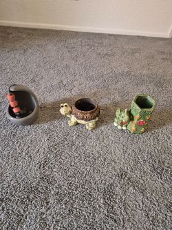 Plant pots
