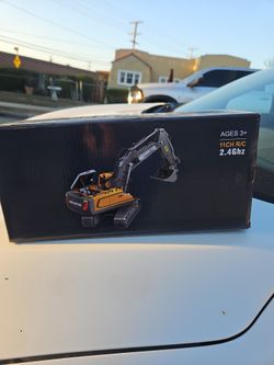 Excavator r.c car remote control tracker