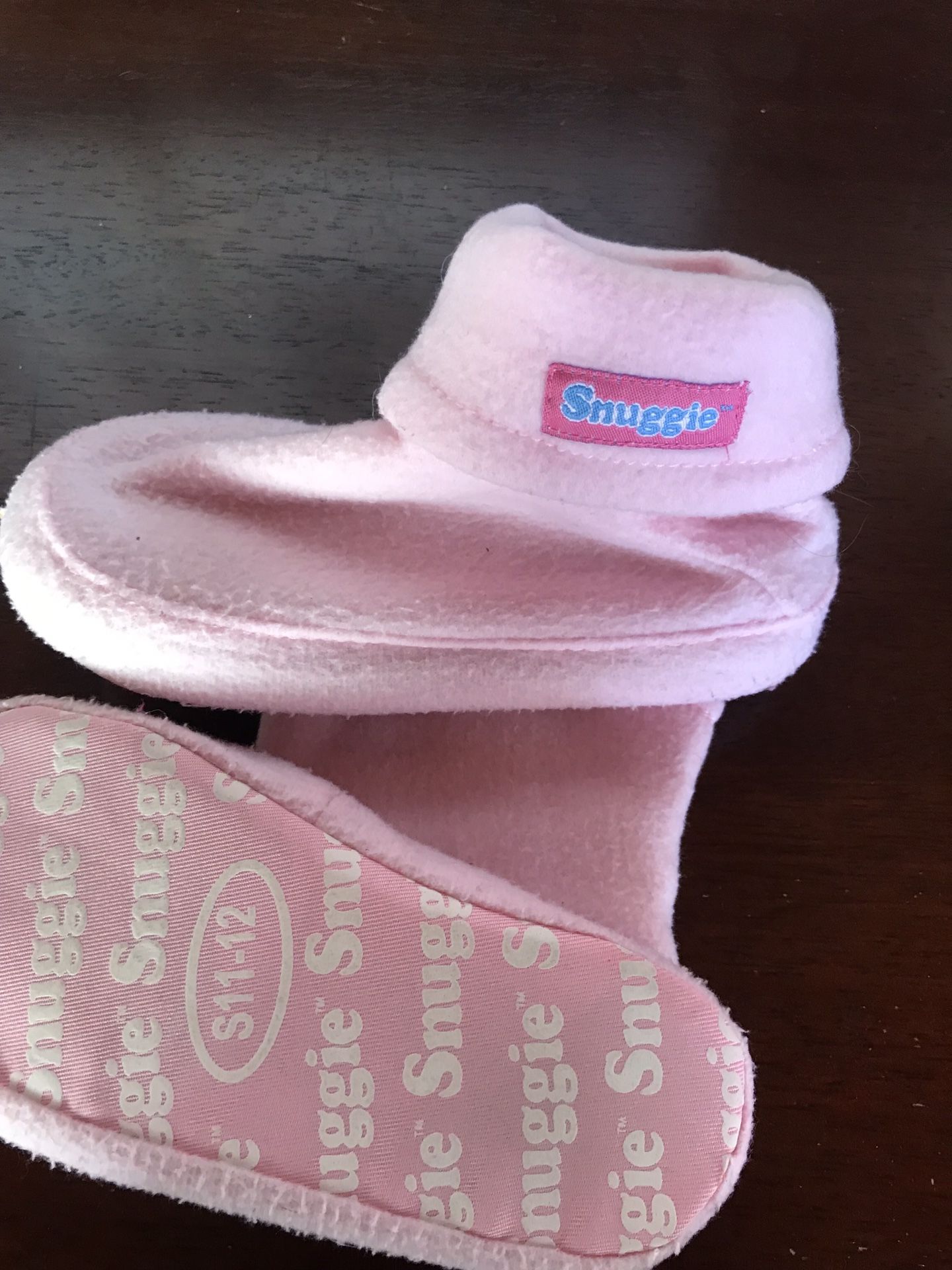 Snuggie Pink Slippers S 11-12