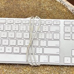 Genuine Apple A1243 Wired Mac Standard USB Keyboard w/ Numeric Keypad FOR PARTS