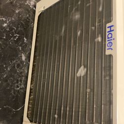 Hailer Air Conditioner Very Lightly Used 