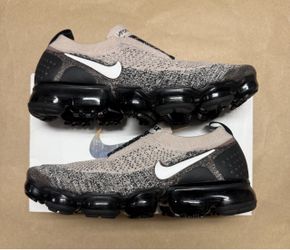 Nike Air Vapormax Moc 2 Moon Particle Women’s size 9 running shoes Rare!