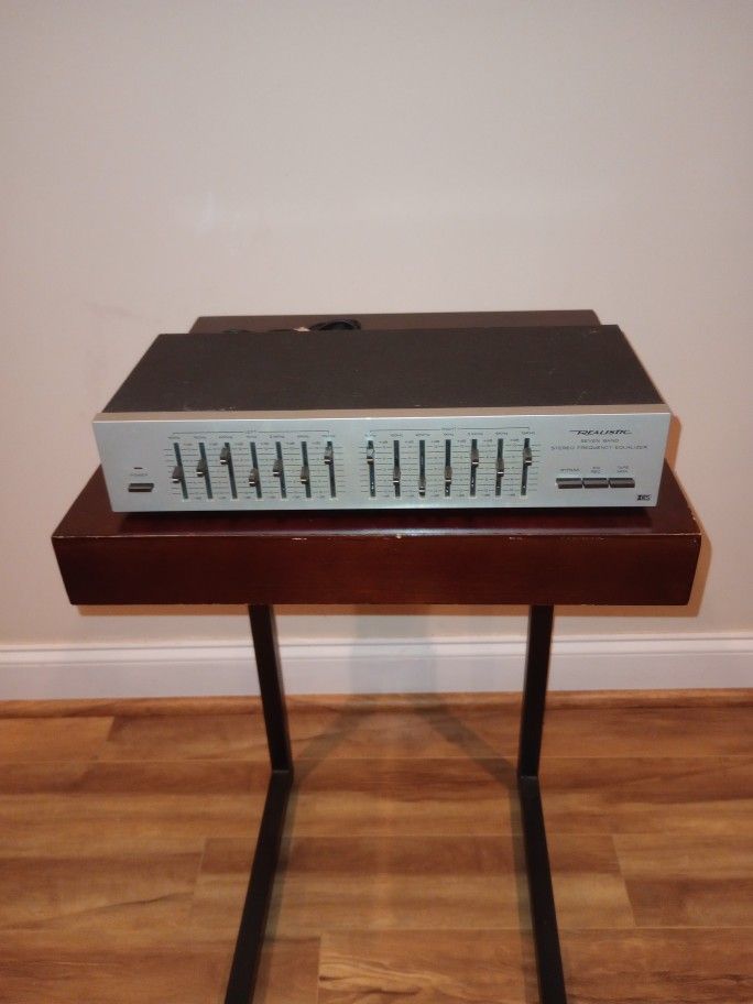 REALISTIC 31-1989 7-Band Equalizer
