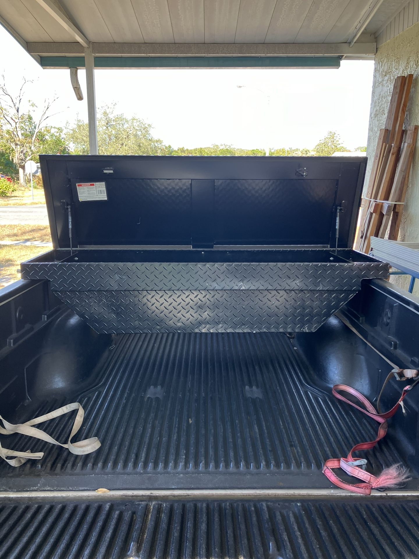 Truck toolbox for Toyota Tacoma Canyon and Colorado 