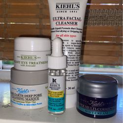 Kiehl’s Skincare Bundle + Kiehl’s Skincare Bag!