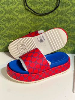 Gucci women slides