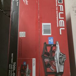Milwaukee Bluetooth Table Saw