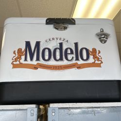 Modelo Cooler for Sale in Las Vegas, NV - OfferUp