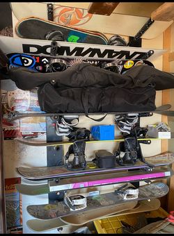 Snowboard/Ski/Surfboard/Skateboard/Wakeboard Rack