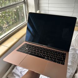 MacBook AIR 13” System MacOS 10.14.6