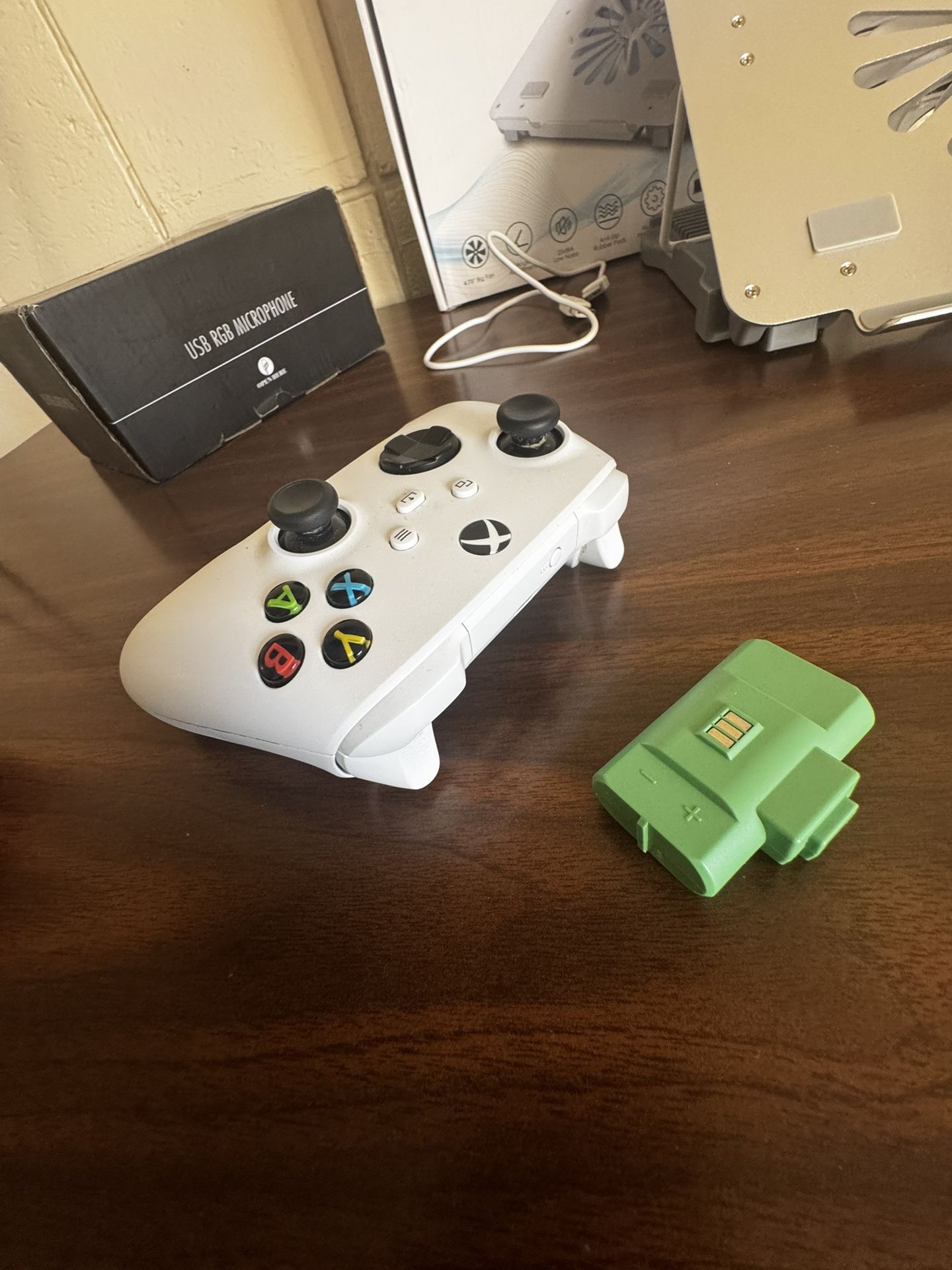 Controller With Battery Pack