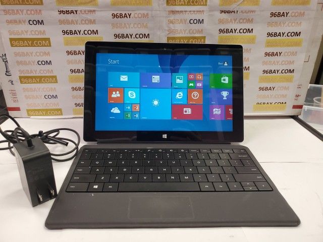 LIKEM NEW SURFACE RT RUNNING WINDOW 8.1 (INV. M1065N)
$150.00