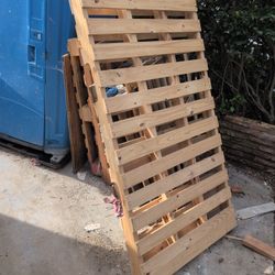 Free Pallets