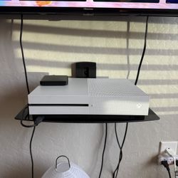 Great Condition Xbox One S 