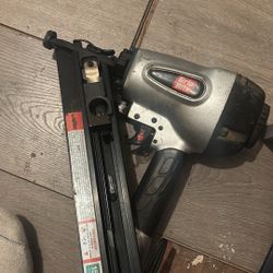 nail gun 