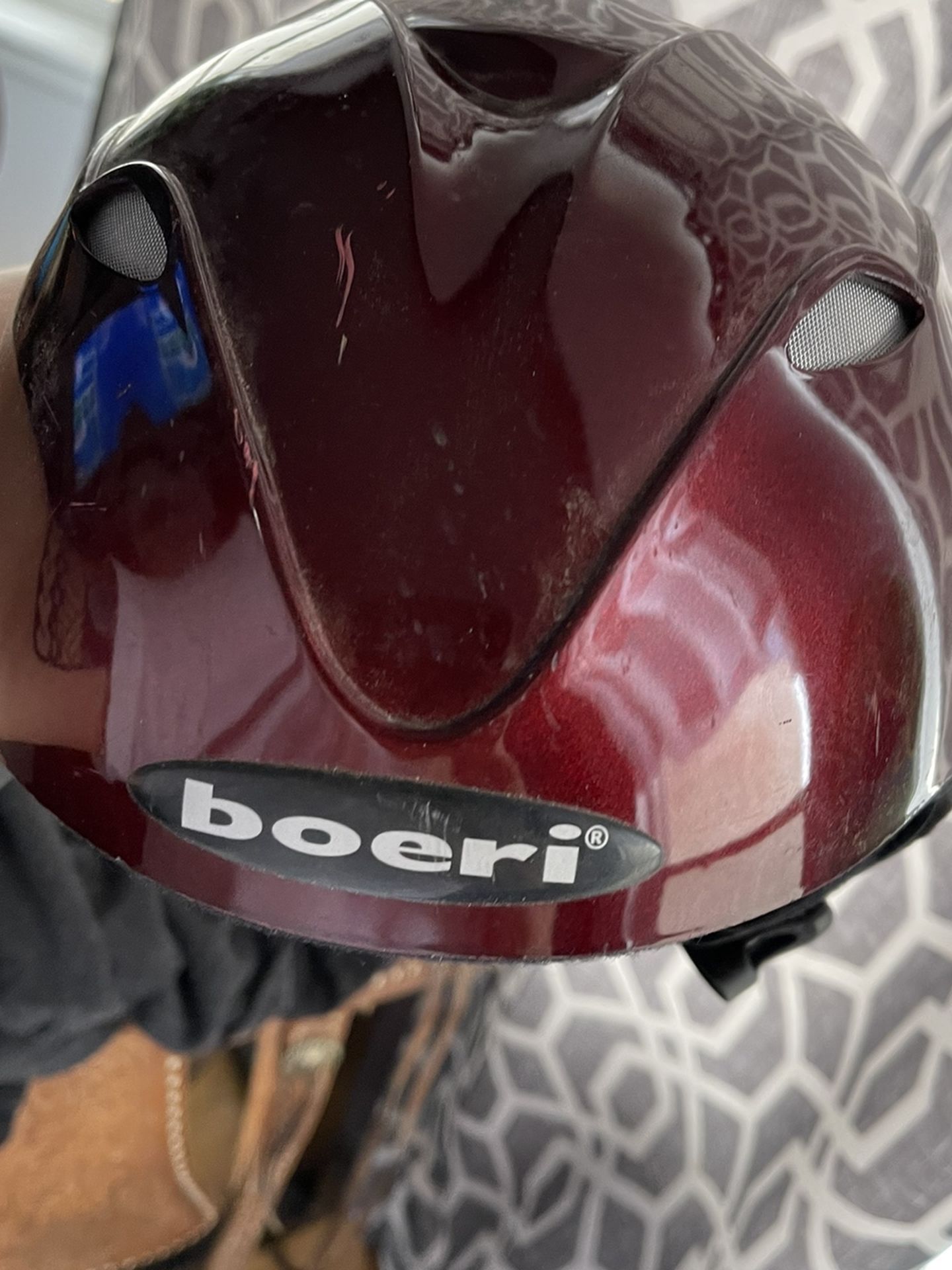 Ski/snowboard Helmet