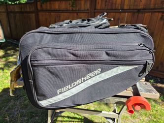 Motorcycle saddle bags