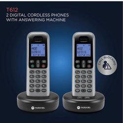 Motorola T612 Cordless Phones w/ Answering Machine – Like New
