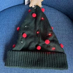 Christmas Tree Shape Beanie With Lights 