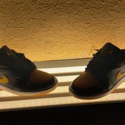 Jordan 1 Low Yellow Ochre 