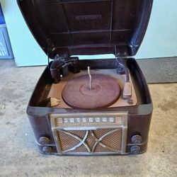 Vintage 1947 Baklight Admiral Record And Radio