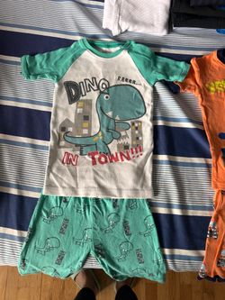4T shirt and short set