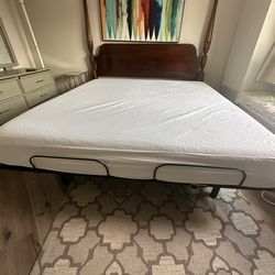 King Adjustable Platform Bed And Foam Mattress