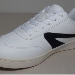 BRAND NEW WOMENS WHITE DOLCE VITA SHOES SIZE 10