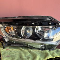 2019-2022 HONDA HR-V HEADLIGHT PASSENGER RH HALOGEN W/ LED OEM