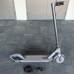VOLPAM Electric Scooter