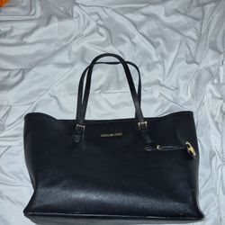 Michael Kors black jet set bag