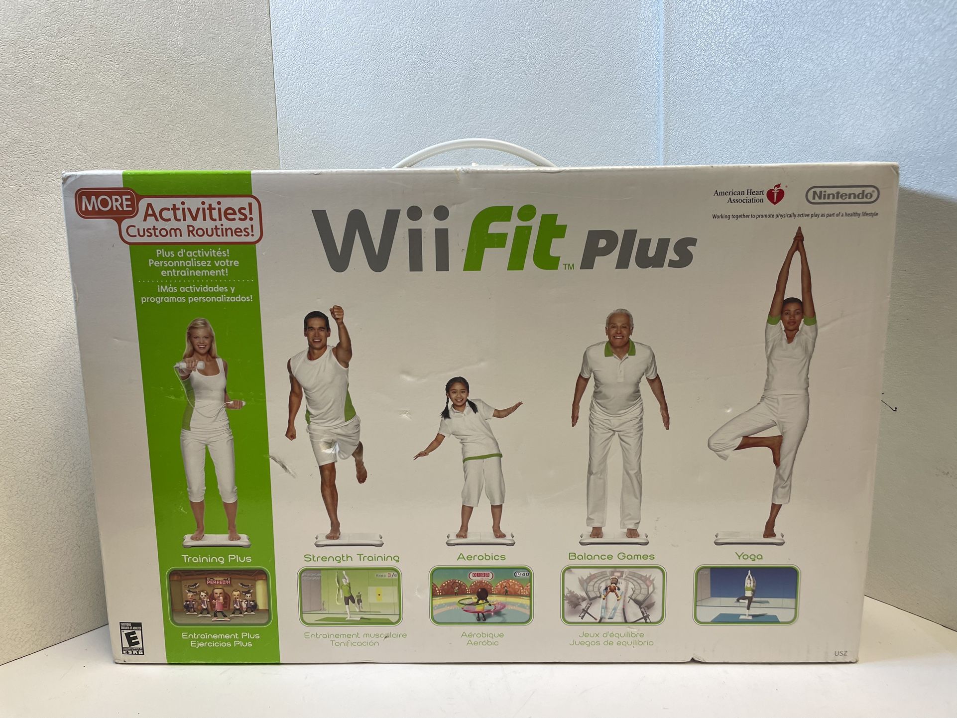 Nintendo Wii Fit Plus Balance Board Disc Aerobics Yoga Balance w Sealed Game NIB