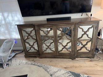 Credenza/Buffet