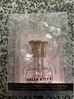 Impressions Vanity Hello kitty Brush Set