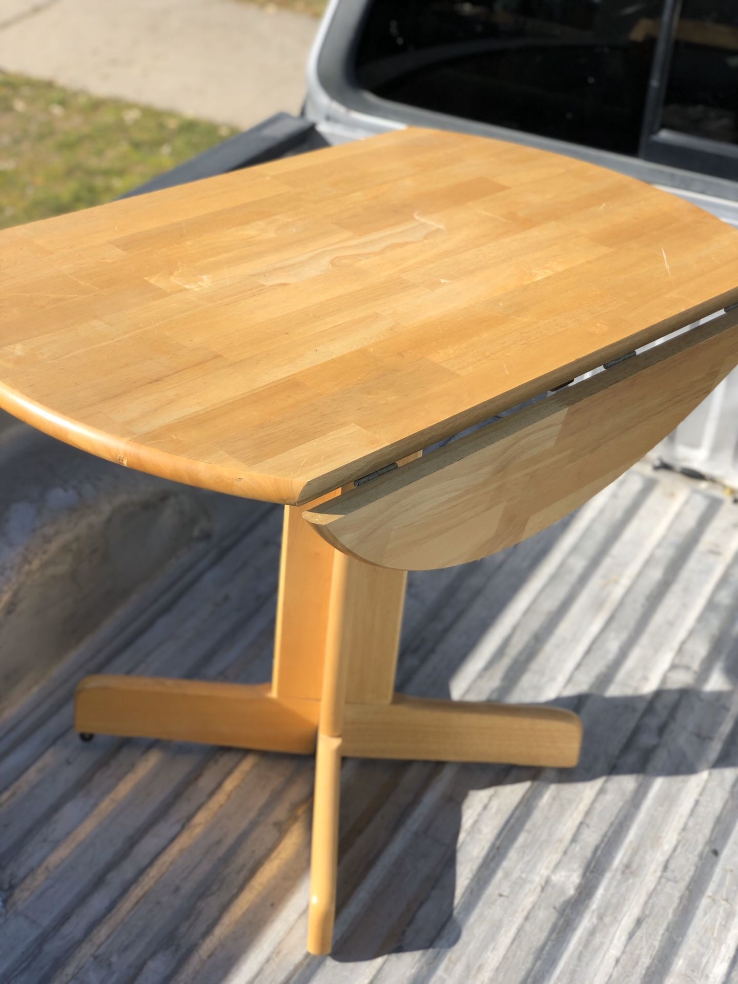 Drop down leaf Wood Table