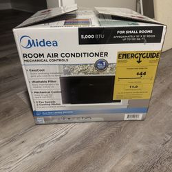 A/c Unit 2 Months Old. All Accessories In Box With It.