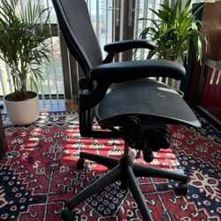 Herman Miller Aeron (Classic) - Size B (medium)