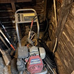 Honda Gas Pressure Washer - $40 OBO
