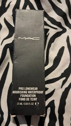 MAC Pro Longwear Waterproof Foundation NC25