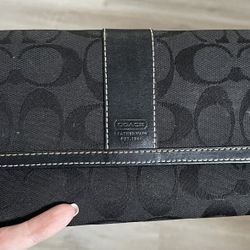 Wallet, Coach