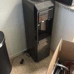 Water Dispenser