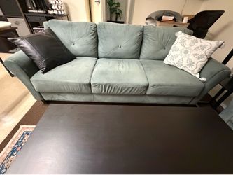 Two piece sofa set in great condition